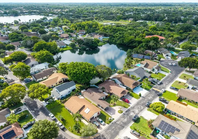 Photo 4 of Single family home for sale at 5609 SW 97th Terrace, Cooper City, FL 33328 | MLS# A12086439 | Listing updated on 2026-09-11