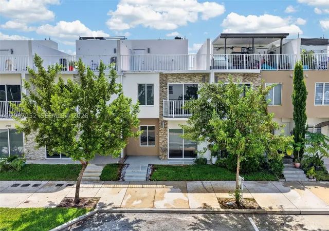 Photo 2 of Townhouse for sale at 25836 Sw 139th Path, Homestead, FL 33032 | MLS# A12087152 | Listing updated on 2026-09-13
