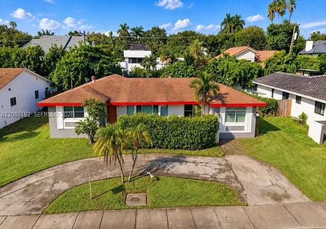 Photo 2 of Single family home for sale at 20120 Highland Lakes Blvd, Miami, FL 33179 | MLS# A12087182 | Listing updated on 2026-09-23