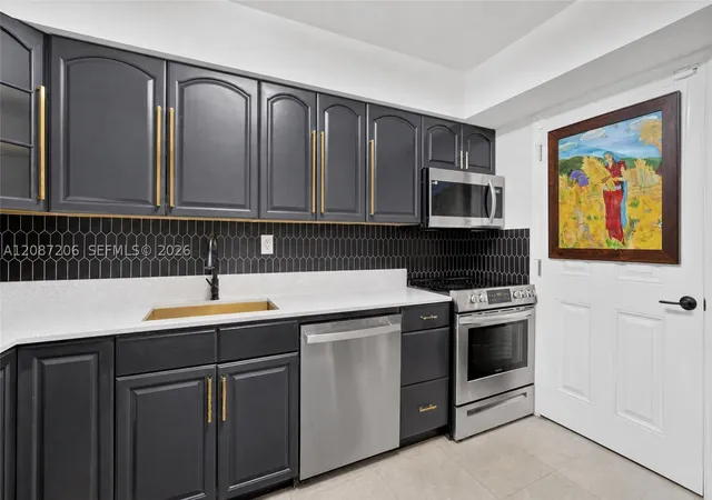 Photo 3 of Condo for sale at 1000 Ne 191st Street #14, Miami, FL 33179 | MLS# A12087206 | Listing updated on 2026-09-11