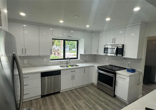 Photo 4 of Single family home for sale at 2025 NW 191st Street, Miami Gardens, FL 33056 | MLS# A12087214 | Listing updated on 2026-09-15