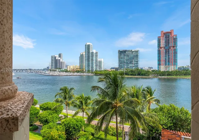 Photo 3 of Condo for sale at 7052 Fisher Is Dr #7052, Miami Beach, FL 33109 | MLS# A12087209 | Listing updated on 2026-09-11
