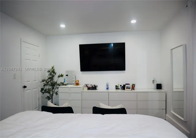 Photo 2 of Single family home for sale at 14643 Sw 104th Avenue, Miami, FL 33176 | MLS# A12087241 | Listing updated on 2026-09-11