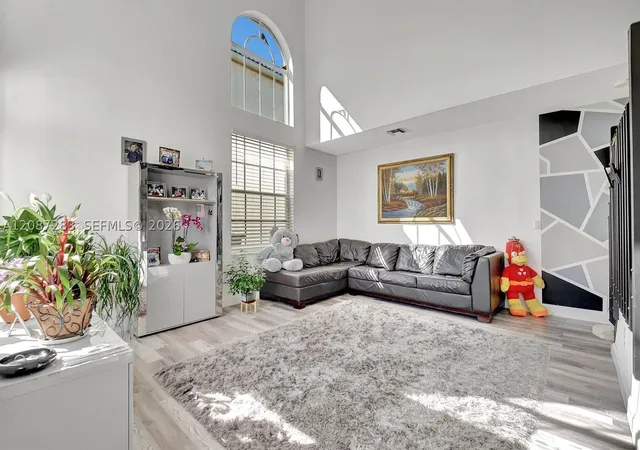 Photo 4 of Single family home for sale at 7647 Rockport Cir, Lake Worth, FL 33467 | MLS# A12087283 | Listing updated on 2026-09-13