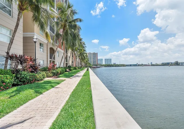 Photo 3 of Condo for sale at 17150 N Bay Rd #2619, Sunny Isles Beach, FL 33160 | MLS# A12079494 | Listing updated on 2026-09-16
