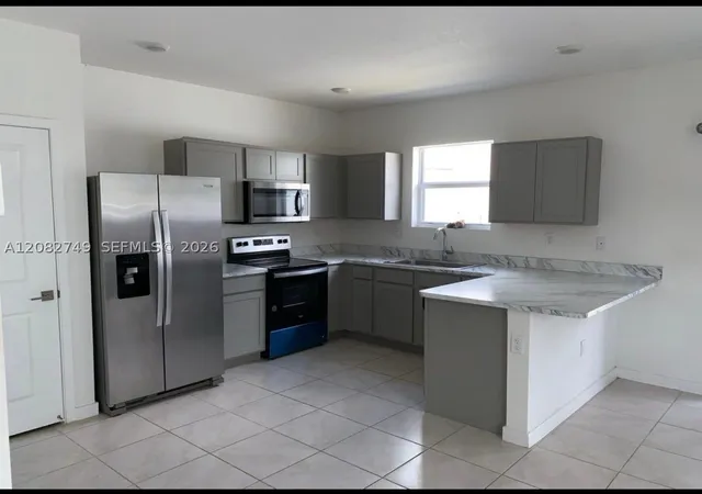 Photo 2 of Townhouse for sale at 1816 Se 9th Avenue, Homestead, FL 33034 | MLS# A12082749 | Listing updated on 2026-09-11