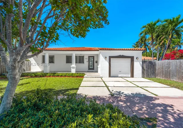 Photo 3 of Single family home for sale at 7940 Hawthorne Ave, Miami Beach, FL 33141 | MLS# A12087243 | Listing updated on 2026-09-16