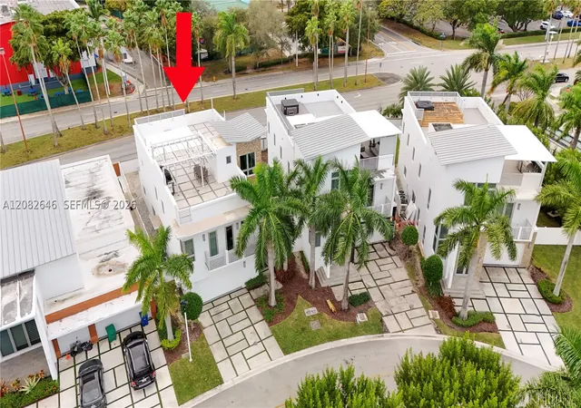 Photo 3 of Single family home for sale at 8340 NW 33 Terrace, Doral, FL 33122 | MLS# A12082646 | Listing updated on 2026-09-11
