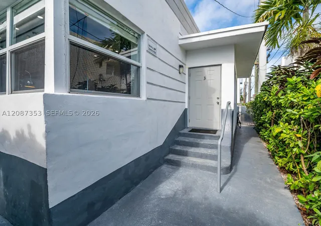 Listing Photo 4 - Condo for sale in building located at 726 8th St, Miami Beach, FL 33139