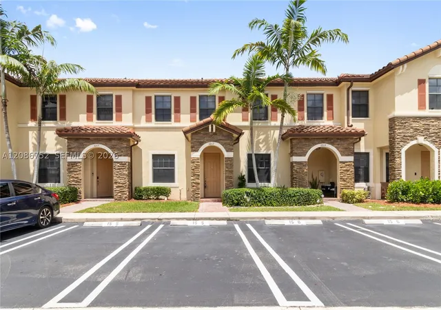 Photo 2 of Townhouse for sale at 3217 Se 4th Street #3217, Homestead, FL 33033 | MLS# A12086752 | Listing updated on 2026-10-04