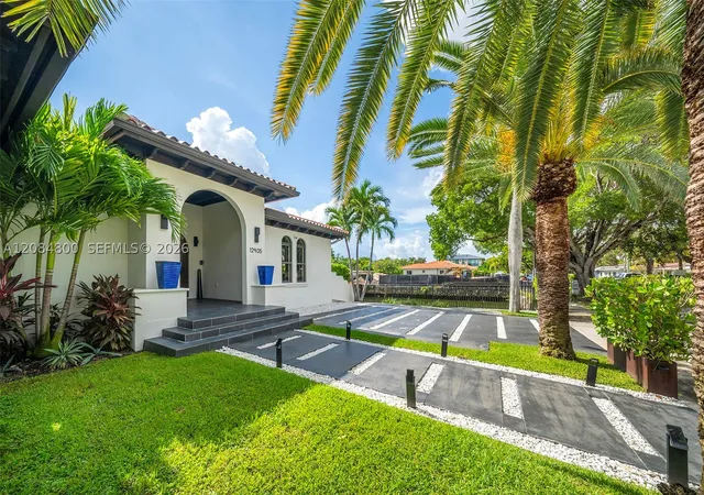 12905 Ixora Rd