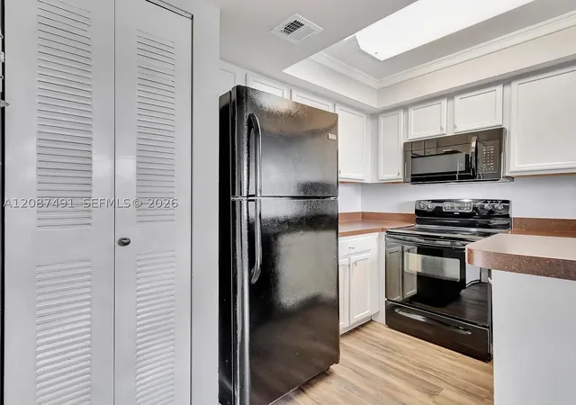 Photo 2 of Condo for sale at 714 Executive Ctr Dr #28, West Palm Beach, FL 33401 | MLS# A12087491 | Listing updated on 2026-09-12