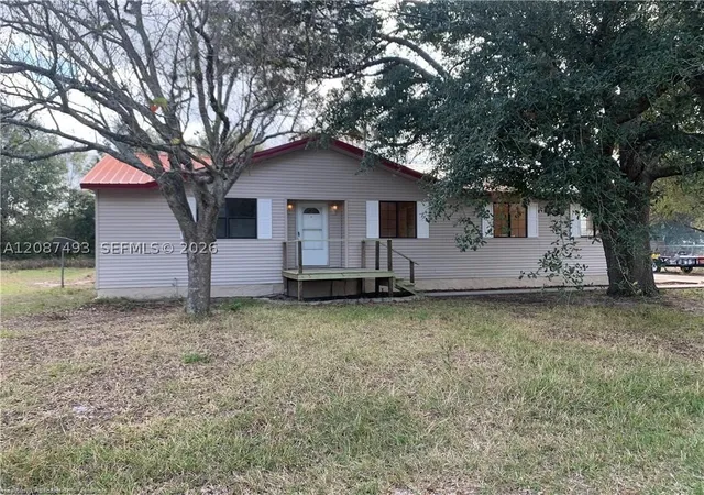 Photo 1 of Single family home for sale at 2225 N Unicorn, Avon Park, FL 33825 | MLS# A12087493 | Listing updated on 2026-09-11