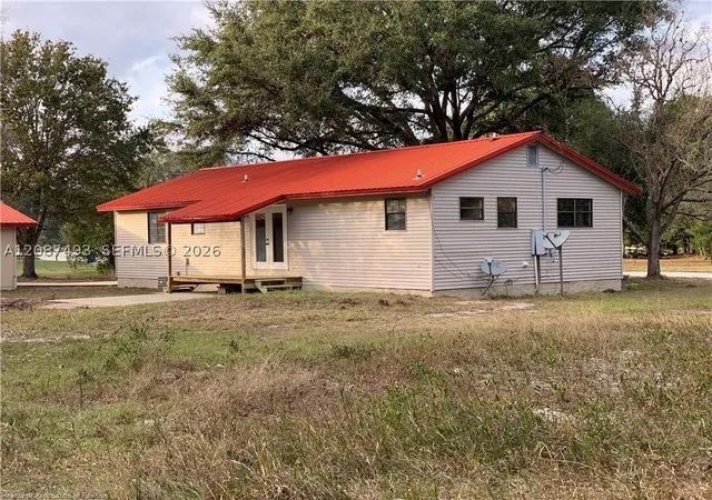 Photo 3 of Single family home for sale at 2225 N Unicorn, Avon Park, FL 33825 | MLS# A12087493 | Listing updated on 2026-09-11