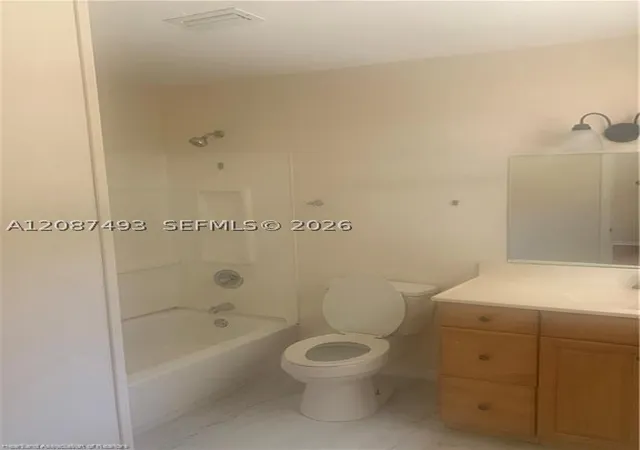 Photo 4 of Single family home for sale at 2225 N Unicorn, Avon Park, FL 33825 | MLS# A12087493 | Listing updated on 2026-09-11