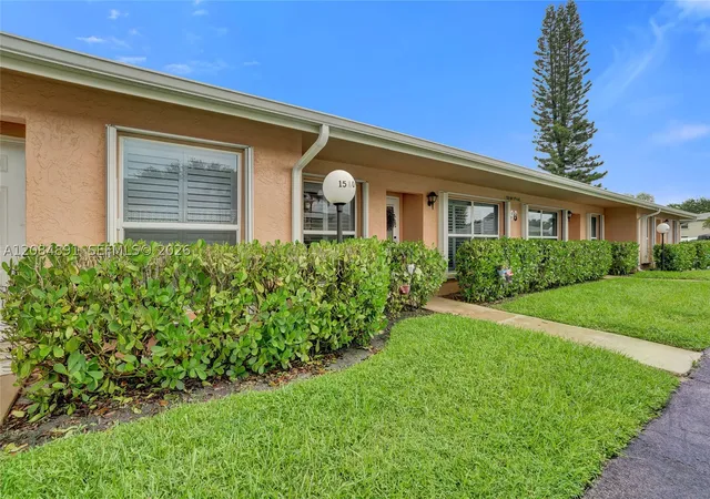 Photo 3 of Condo for sale at 1580 Nw 18th Avenue #98-B, Delray Beach, FL 33445 | MLS# A12084891 | Listing updated on 2026-09-12