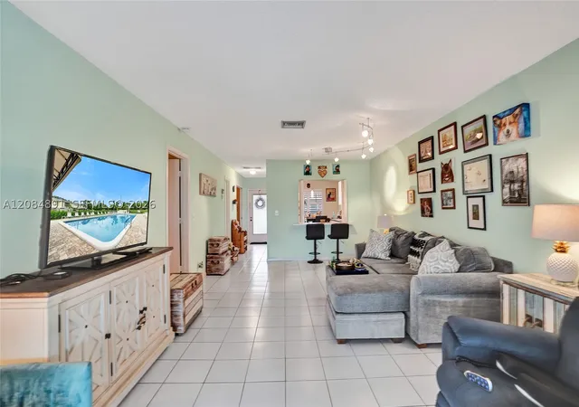 Photo 4 of Condo for sale at 1580 NW 18th Avenue #98-B, Delray Beach, FL 33445 | MLS# A12084891 | Listing updated on 2026-09-12