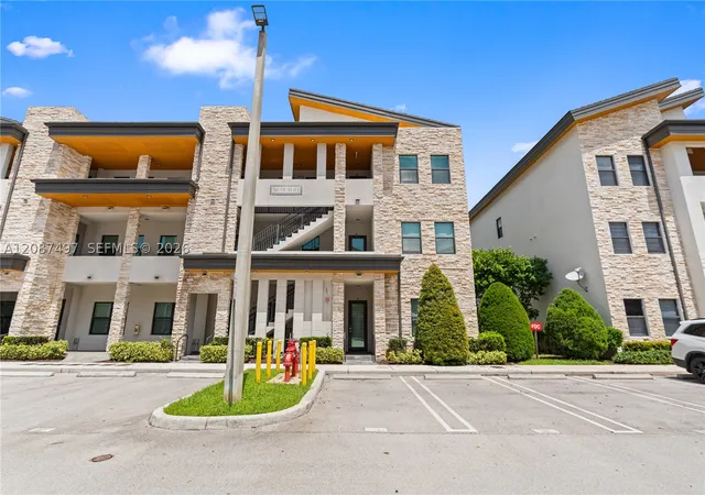 Photo 1 of Condo for sale at 7865 Nw 104th Avenue #4, Doral, FL 33178 | MLS# A12087497 | Listing updated on 2026-09-12