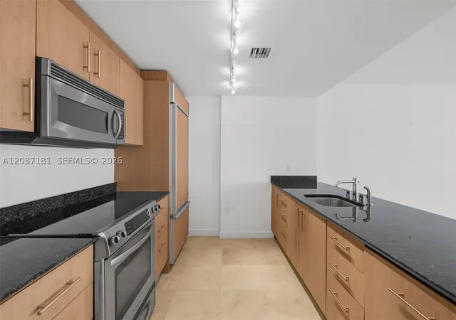 Photo 4 of Condo for sale at 10275 Collins Ave #1511, Bal Harbour, FL 33154 | MLS# A12087181 | Listing updated on 2026-09-12