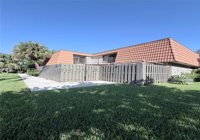 Photo 1 of Townhouse for sale at 11006 N Harmony Lake Cir, Davie, FL 33324 | MLS# A12087516 | Listing updated on 2026-09-14