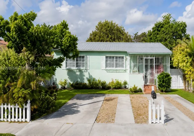 Single family home for sale at 3430 SW 89th Avenue, Miami, FL 33165 | MLS# A12087640
