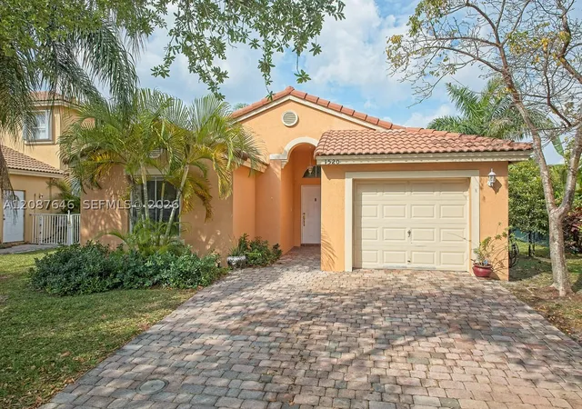 Photo 2 of Single family home for sale at 1520 Se 17th Avenue, Homestead, FL 33035 | MLS# A12087646 | Listing updated on 2026-09-13