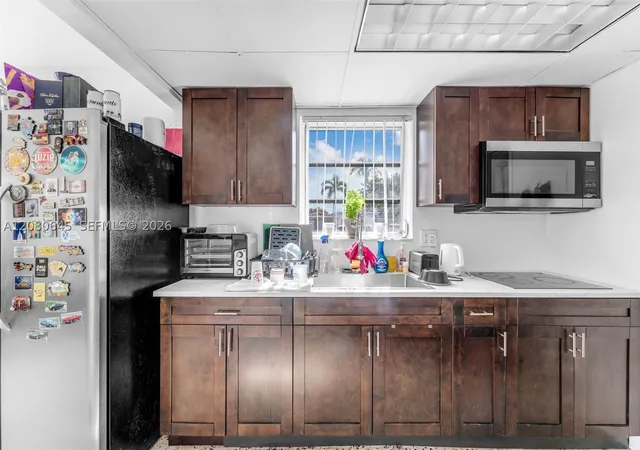 Photo 4 of House for sale at 3200 SW 88th Place, Miami, FL 33165 | MLS# A12080645 | Listing updated on 2026-09-12