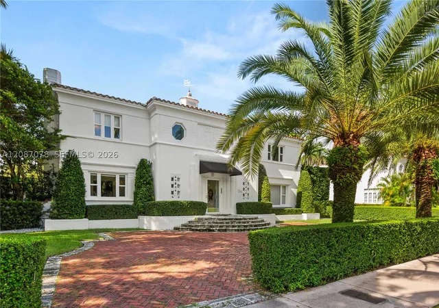 Photo 3 of Mansion for sale at 1261 N Greenway Dr, Coral Gables, FL 33134 | MLS# A12087078 | Listing updated on 2026-09-16