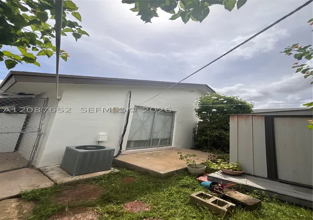 Listing Photo 2 - Condo for sale in building located at 3405 SW 24th St, Miami, FL 33145