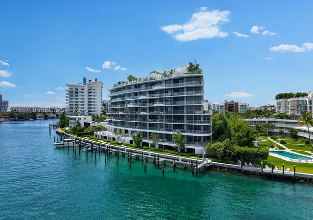 Listing Photo 2 - Condo for sale in building located at 1135 103Rd St, Bay Harbor Islands, FL 33154 - Unit #506