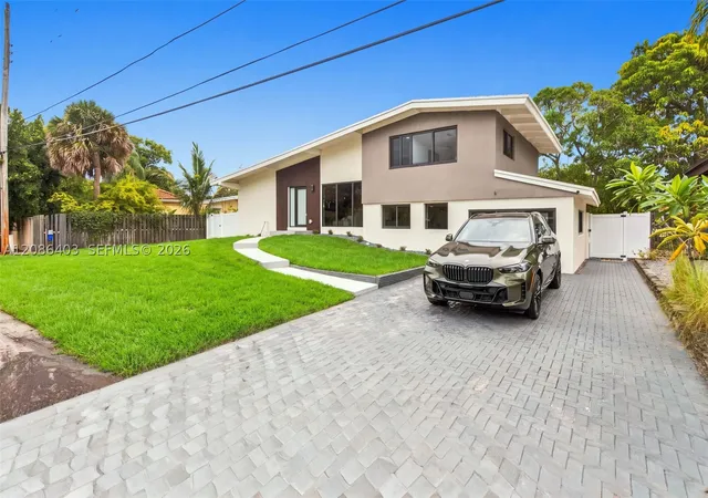 Photo 3 of Single family home for sale at 2412 Sugarloaf Ln, Fort Lauderdale, FL 33312 | MLS# A12086403 | Listing updated on 2026-09-16