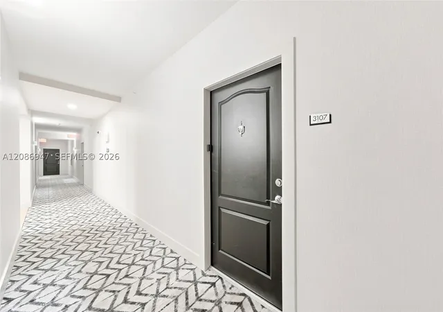 Listing Photo 5 - Condo for sale in Skyline On Brickell located at 2101 Brickell Ave, Miami, FL 33129 - Unit #3107