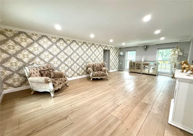 Photo 4 of Single family home for sale at 580 NW 66th Avenue, Plantation, FL 33317 | MLS# A12087104 | Listing updated on 2026-09-16