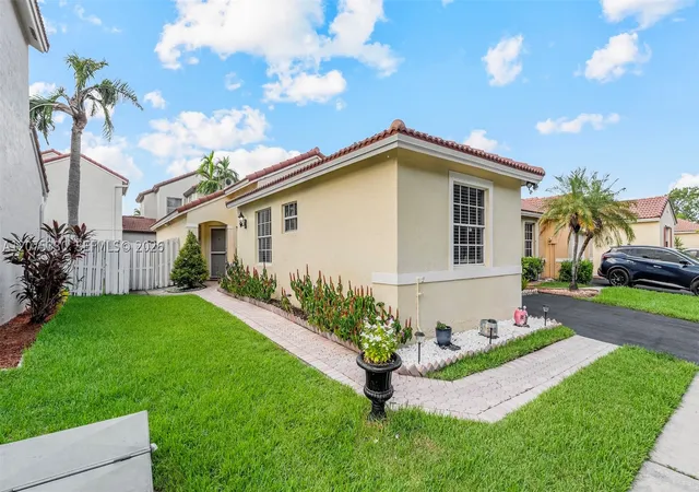 Photo 3 of Single family home for sale at 17251 Nw 6th Street, Pembroke Pines, FL 33029 | MLS# A12075330 | Listing updated on 2026-09-12