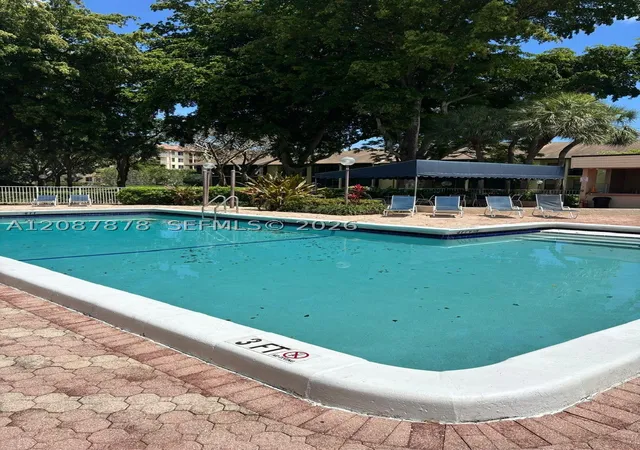 Listing Photo 5 - Condo for sale in building located at 1969 Sw 15Th St, Deerfield Beach, FL 33442 - Unit #93