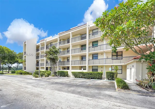 Photo 1 of Condo for sale at 117 Lake Emerald Dr #204, Oakland Park, FL 33309 | MLS# A12077820 | Listing updated on 2026-09-14