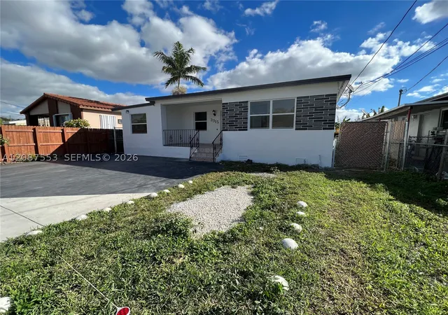 Photo 2 of Multi family home for sale at 3315 Sw 91st Avenue, Miami, FL 33165 | MLS# A12087553 | Listing updated on 2026-09-12