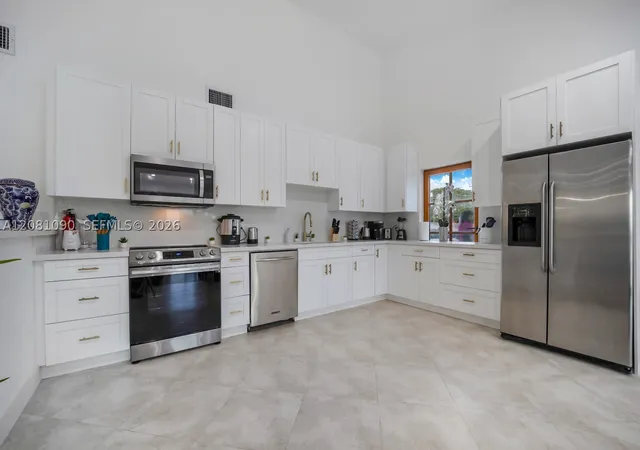 Photo 3 of Single family home for sale at 2286 Ne 215th Street, Miami, FL 33180 | MLS# A12081090 | Listing updated on 2026-09-12