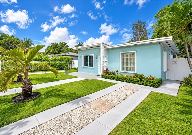 Photo 3 of Sale Pending at 735 Nw 129th Street, North Miami, FL 33168 | MLS# A12087913 | Listing updated on 2026-09-30