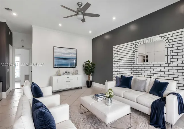 Photo 3 of Condo for sale at 733 Nw 30th Court #6, Wilton Manors, FL 33311 | MLS# A12087942 | Listing updated on 2026-10-04