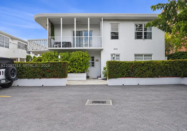 Photo 1 of Condo for sale at 2858 Pine Tree Dr #5, Miami Beach, FL 33140 | MLS# A12087745 | Listing updated on 2026-09-12