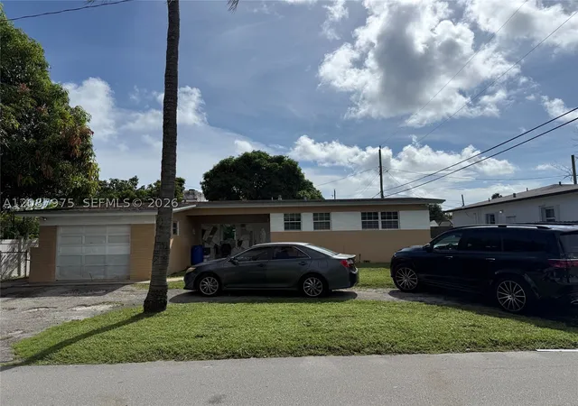 Photo 3 of Single family home for sale at 1409 S 24th Terrace, Hollywood, FL 33020 | MLS# A12087975 | Listing updated on 2026-09-12