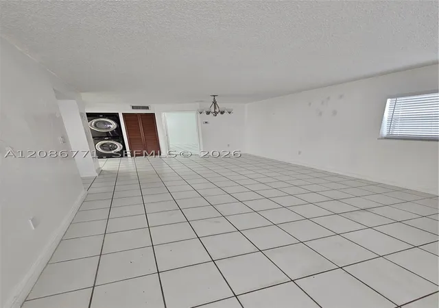 Listing Photo 5 - Condo for sale in building located at 15385 Sw 76Th Ter, Miami, FL 33193 - Unit #107