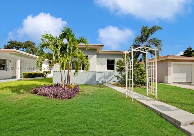 Photo 1 of Single family home for sale at 2315 Hope St, Hollywood, FL 33020 | MLS# A12085773 | Listing updated on 2026-09-15