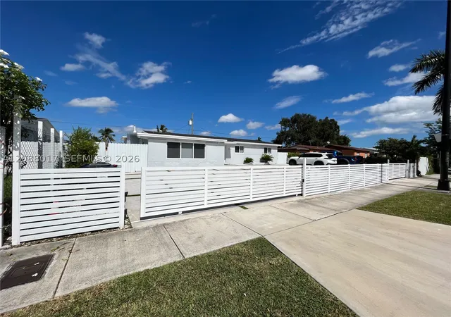 Photo 3 of Single family home for sale at 10521 Caribbean Blvd, Cutler Bay, FL 33189 | MLS# A12088017 | Listing updated on 2026-09-12