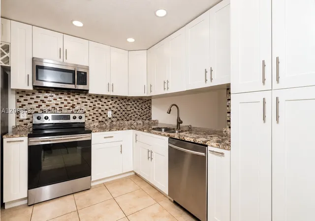 Photo 4 of Townhouse for sale at 4755 NW 30th Street, Coconut Creek, FL 33063 | MLS# A12088035 | Listing updated on 2026-09-12