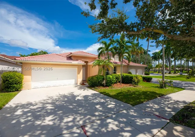 Photo 2 of Single family home for sale at 13945 S Cypress Cvs Cir, Davie, FL 33325 | MLS# A12088075 | Listing updated on 2026-09-15