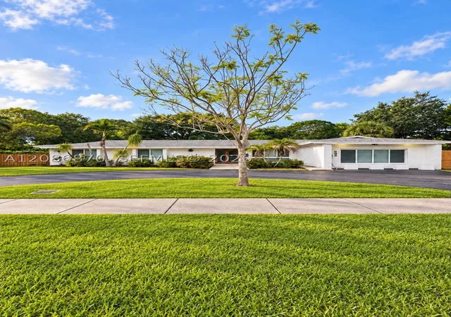 Photo 1 of Single family home for sale at 695 Sw 65th Avenue, Margate, FL 33068 | MLS# A12086870 | Listing updated on 2026-10-01