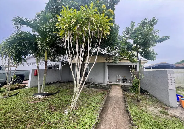 Photo 1 of Single family home for sale at 5822 Albert Rd, West Palm Beach, FL 33415 | MLS# A12086915 | Listing updated on 2026-09-14