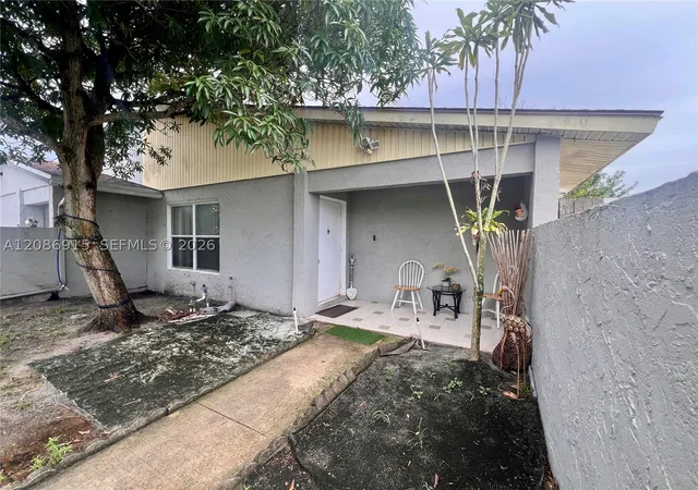 Photo 2 of Single family home for sale at 5822 Albert Rd, West Palm Beach, FL 33415 | MLS# A12086915 | Listing updated on 2026-09-14